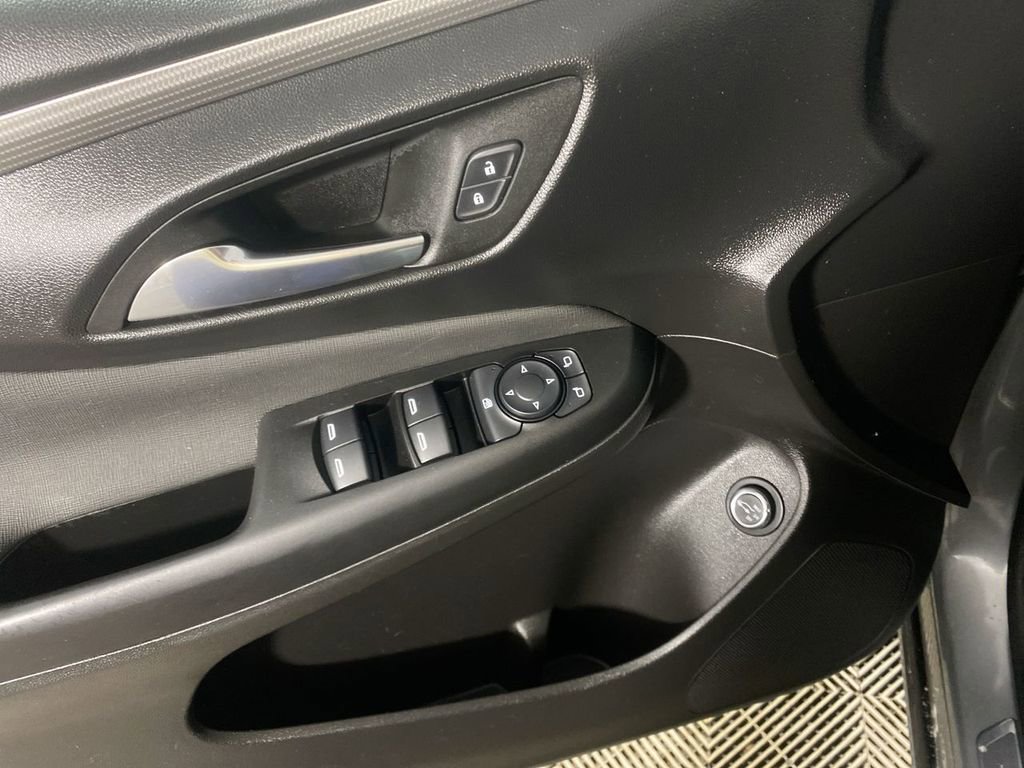 Used 2024 Buick Envista Avenir image 13