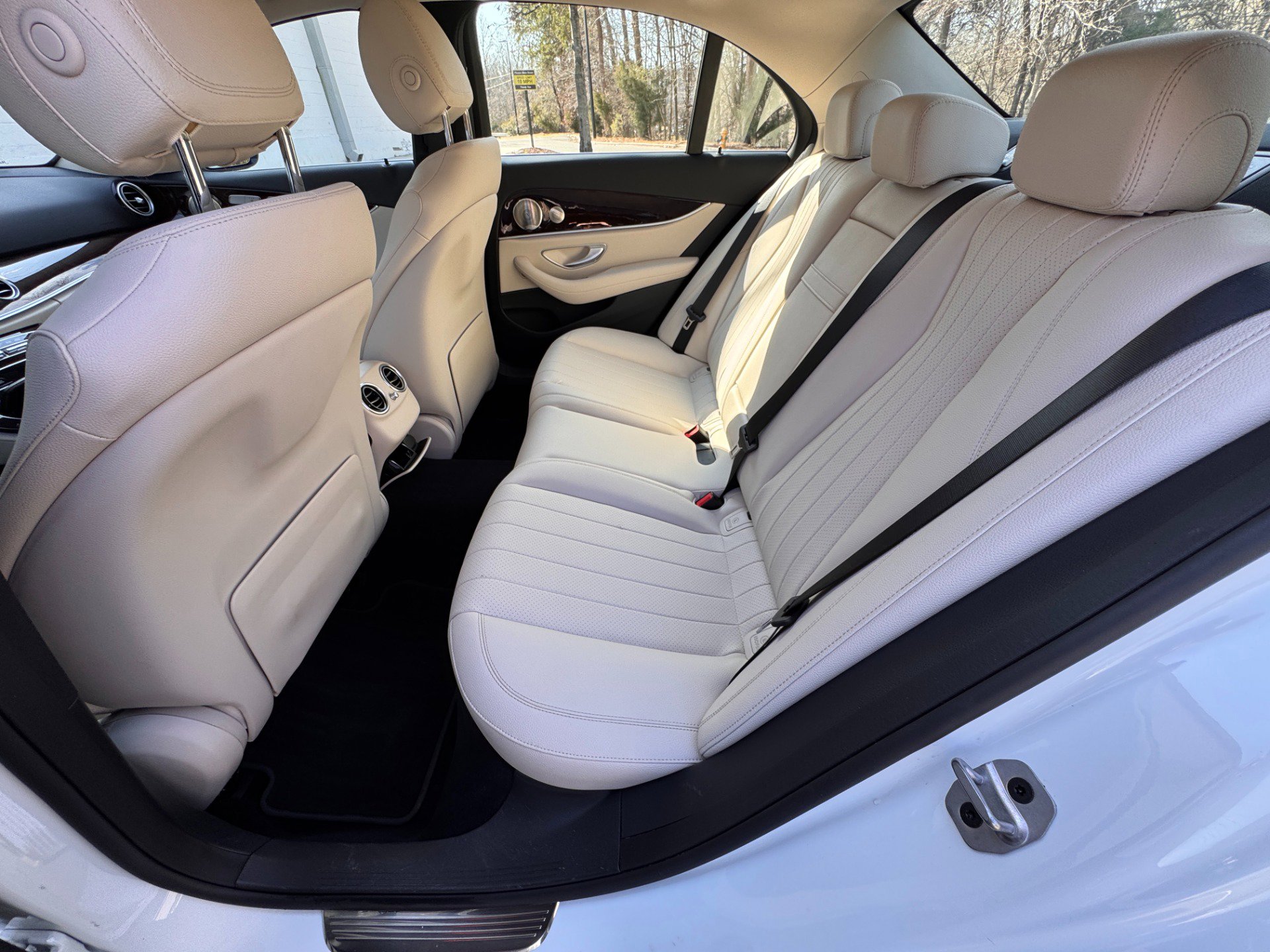 Used 2023 Mercedes-Benz E 350 4MATIC Sedan w/ Premium Package image 42