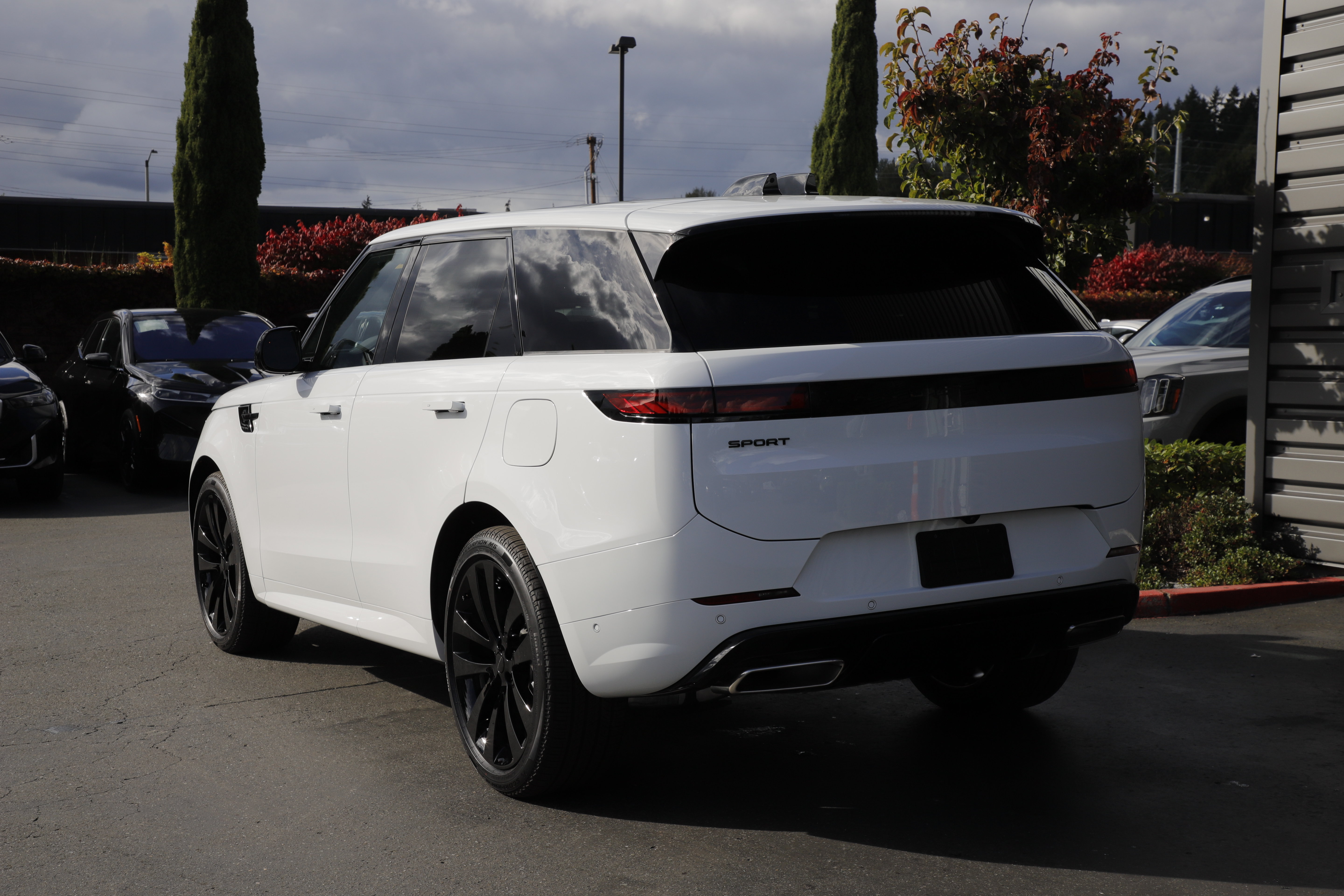New 2026 Land Rover Range Rover Sport Dynamic SE AWD/4WD image 4