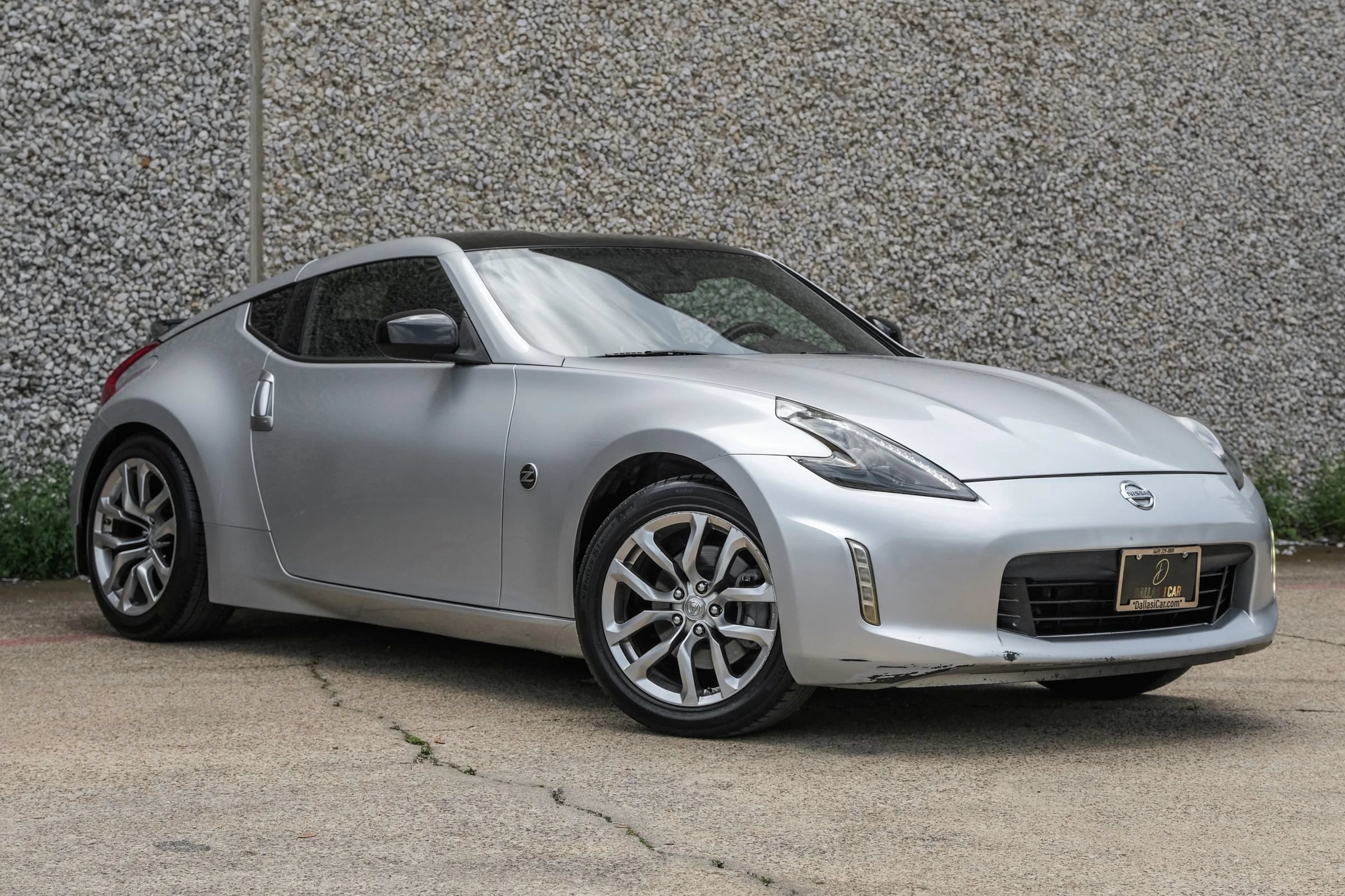 Used 2014 Nissan 370Z Coupe RWD image 5
