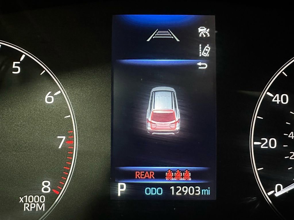 Used 2025 Toyota Corolla Cross L image 24