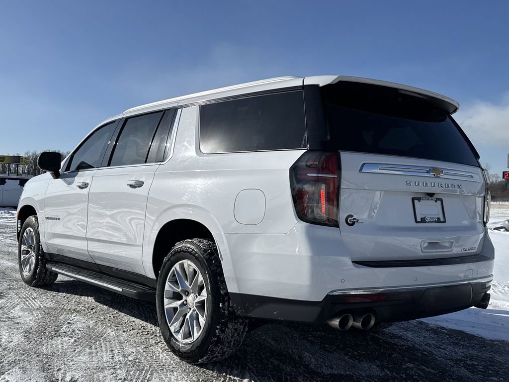 Used 2023 Chevrolet Suburban Premier image 6