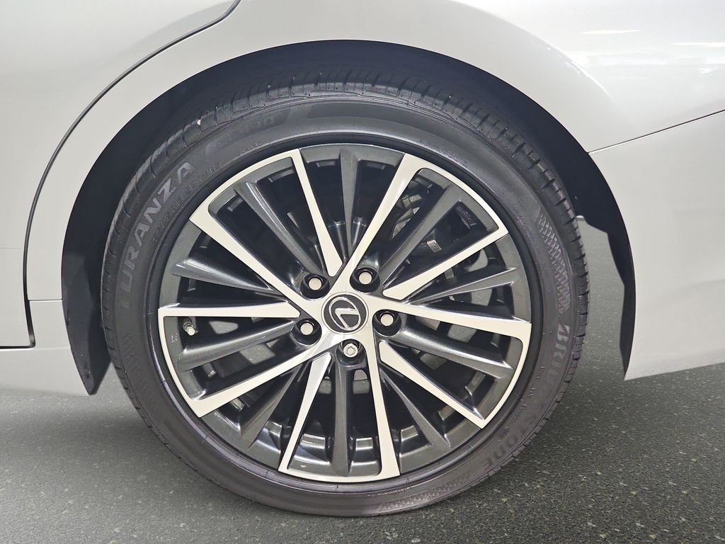 Certified 2025 Lexus ES 300h w/ Premium Package FWD image 31