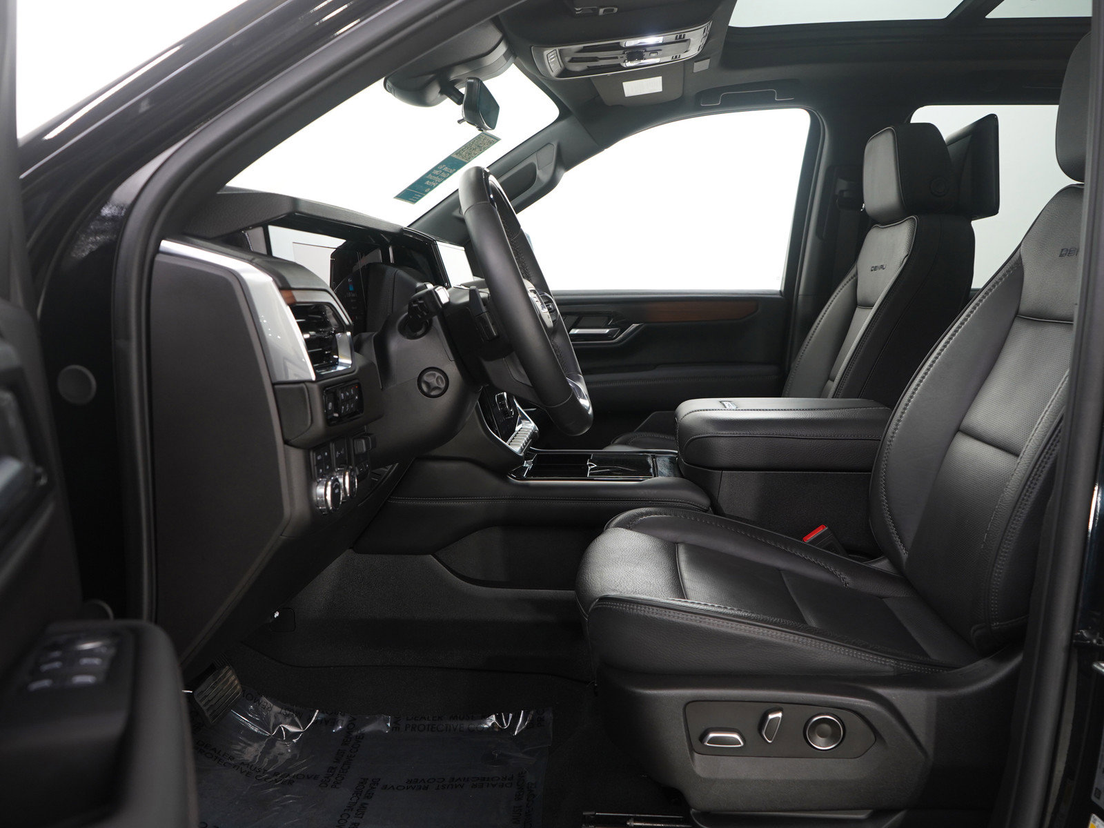 Used 2025 GMC Yukon Denali w/ Denali Reserve Package image 22