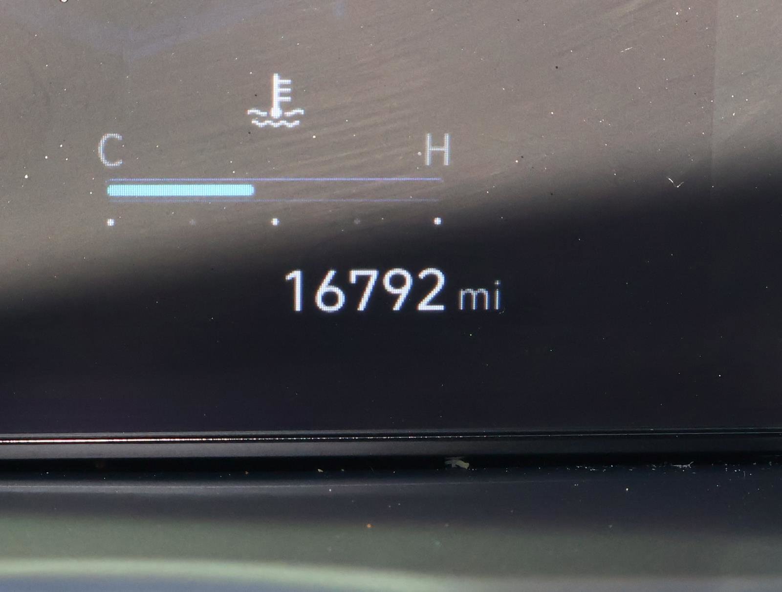 Certified 2023 Hyundai Santa Cruz SEL w/ Activity Package image 28