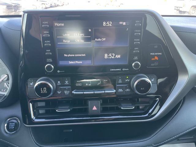 Used 2022 Toyota Highlander XLE AWD/4WD image 13