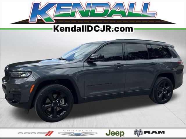 Certified 2023 Jeep Grand Cherokee L Laredo image 1