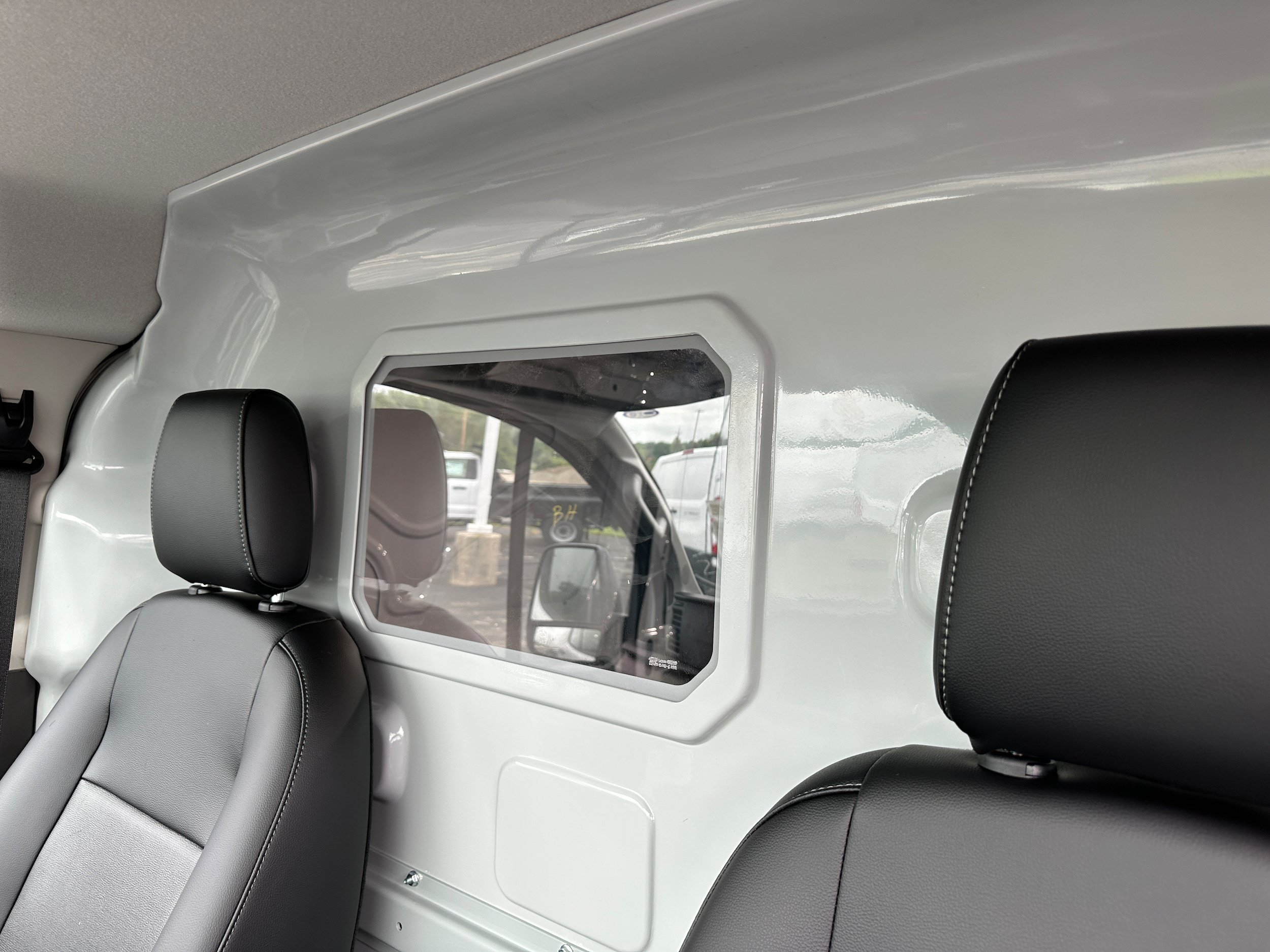 Used 2025 Ford Transit 150 Low Roof w/ Load Area Protection Package RWD image 9