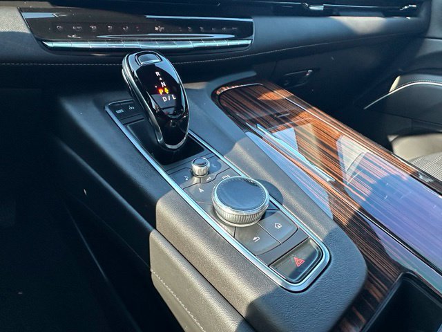 Used 2023 Cadillac Escalade Premium Luxury AWD/4WD image 34
