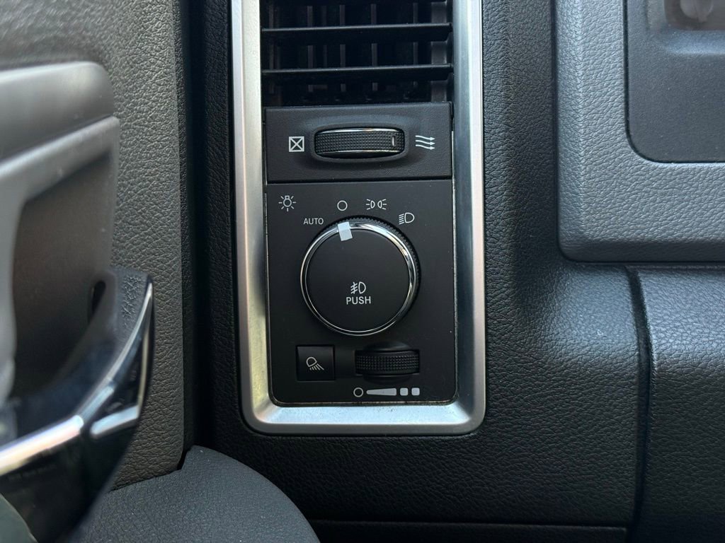 Used 2014 RAM 1500 Big Horn image 19