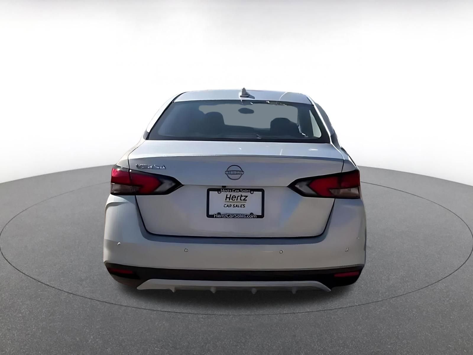 Used 2025 Nissan Versa SV FWD image 12