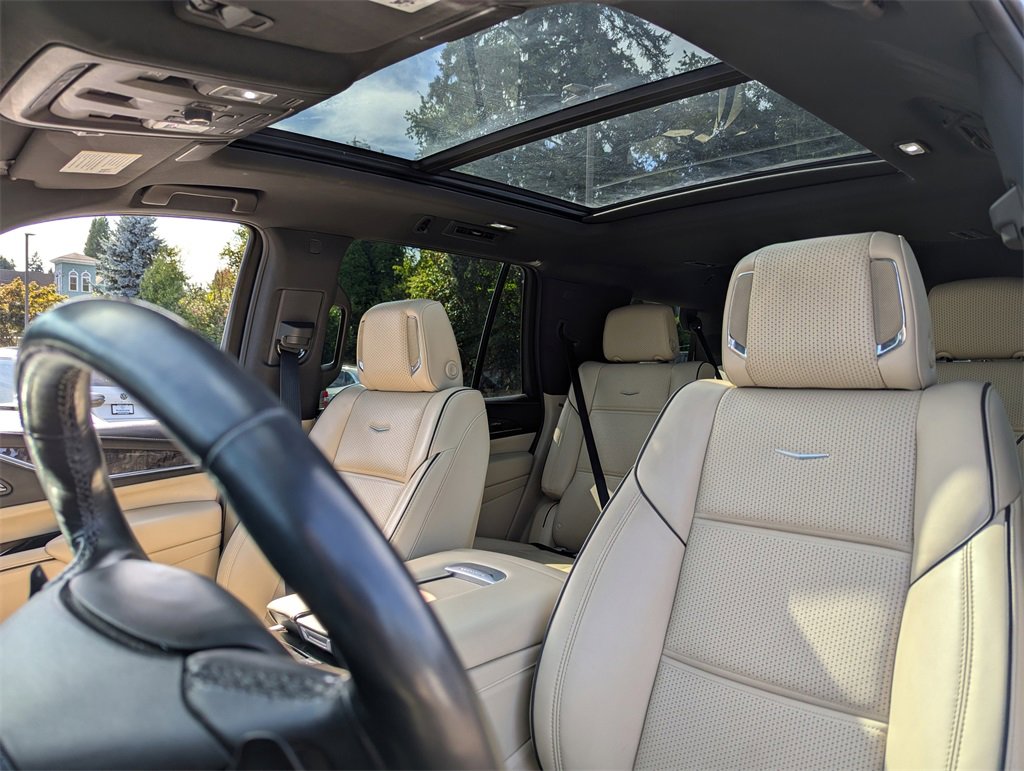 Used 2022 Cadillac Escalade Premium Luxury image 25