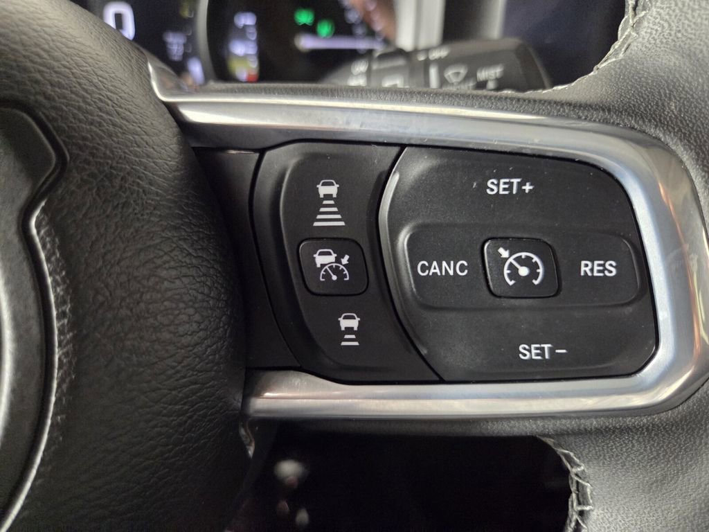 Certified 2025 Jeep Wrangler Sahara w/ Safety Group image 18