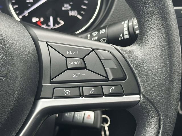 Used 2022 Nissan Rogue Sport S image 23