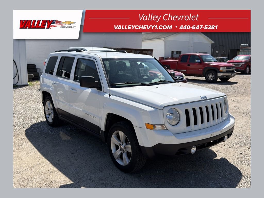 Used 2014 Jeep Patriot Latitude FWD image 1