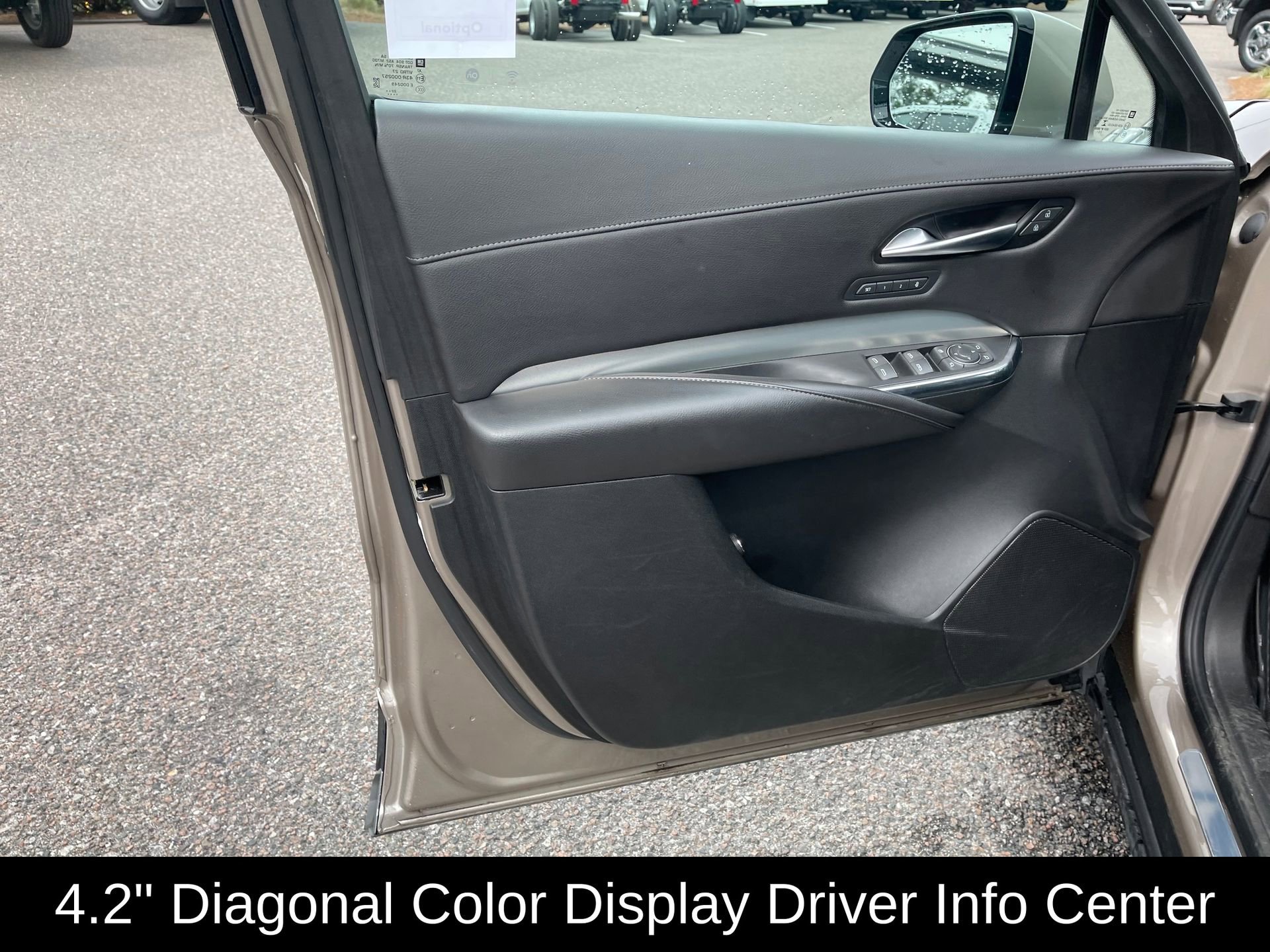 Used 2023 Cadillac XT4 Premium Luxury image 11