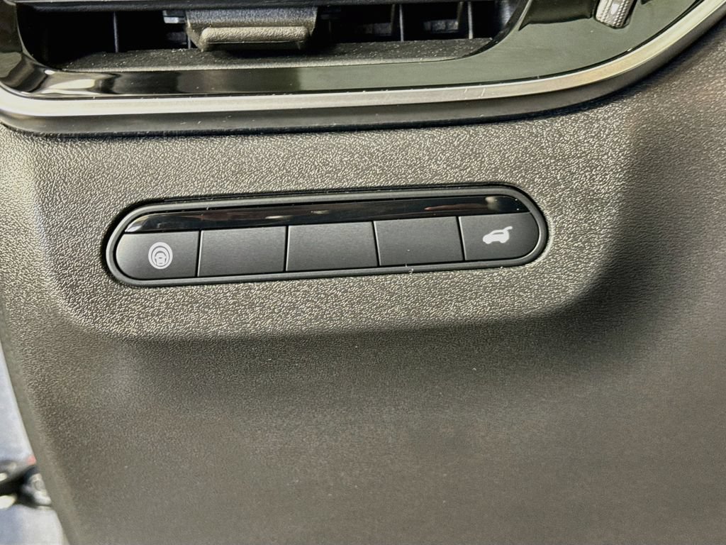Used 2026 INFINITI QX60 Pure w/ Cargo Package FWD image 10