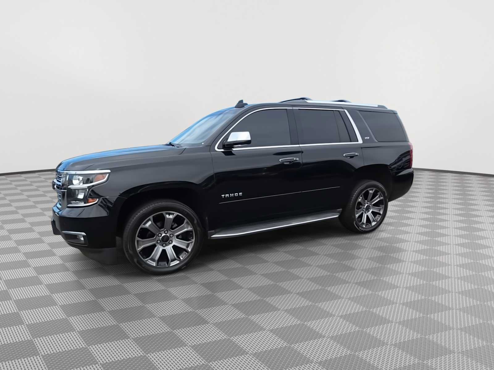 Used 2016 Chevrolet Tahoe LTZ AWD/4WD image 4