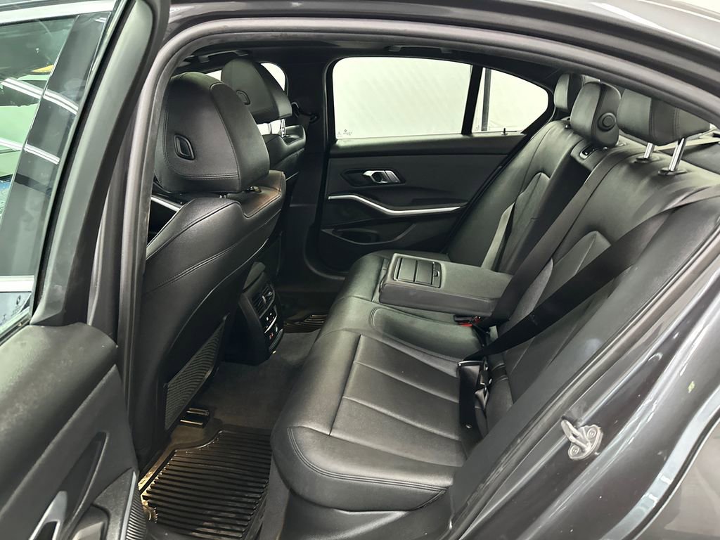Used 2019 BMW 330i Sedan w/ Convenience Package RWD image 21