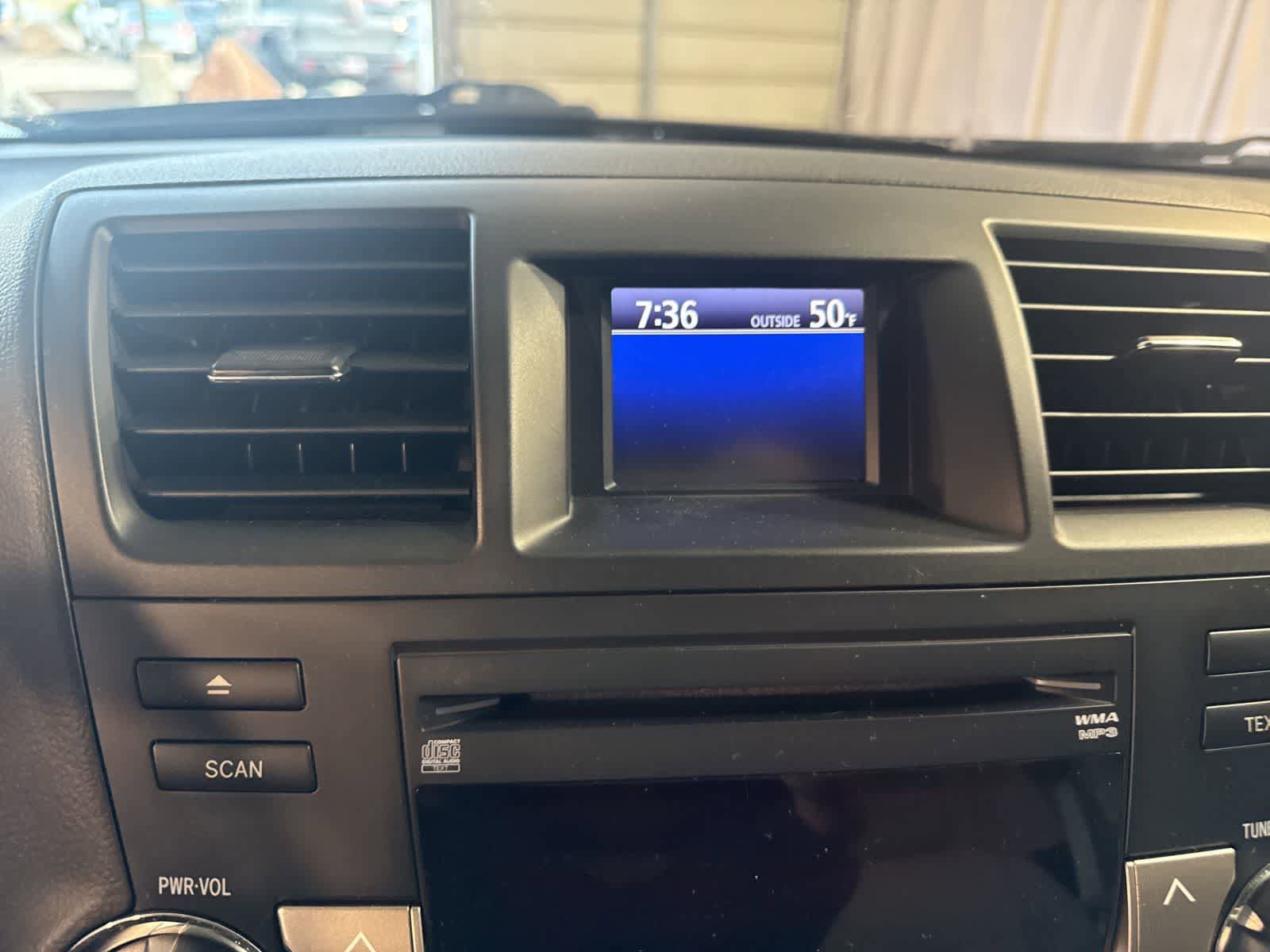 Used 2012 Toyota Highlander SE image 22