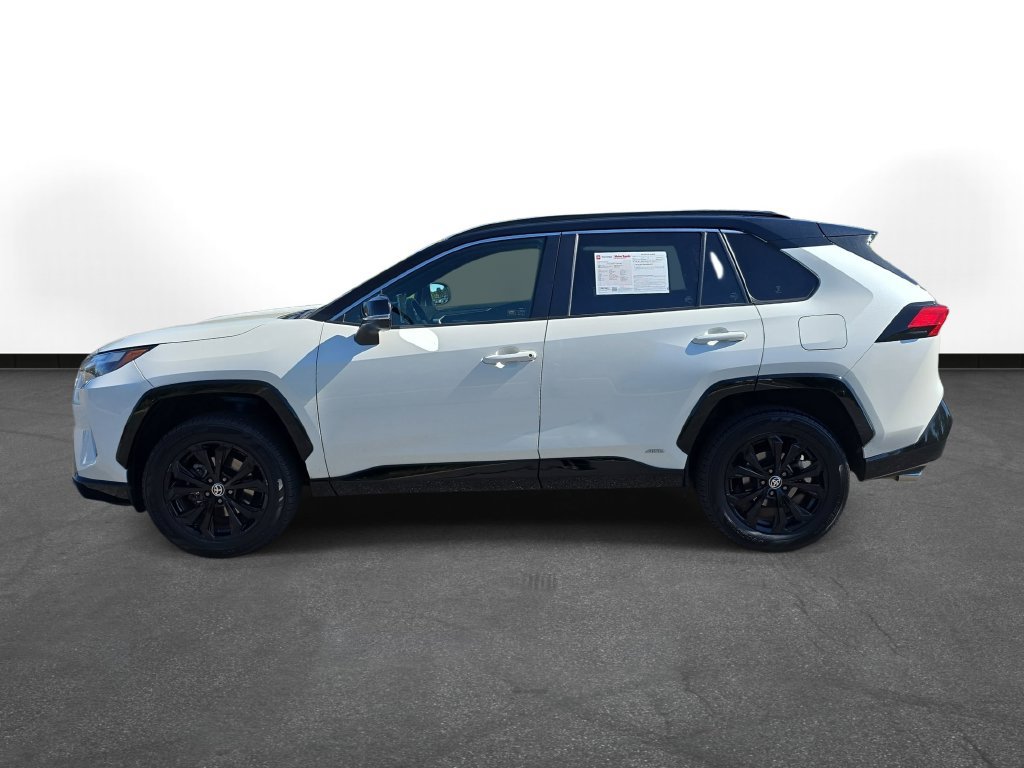 Certified 2022 Toyota RAV4 XSE w/ XSE Grade Weather Package AWD/4WD image 11