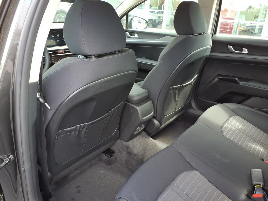 New 2026 Kia K5 LXS FWD image 8