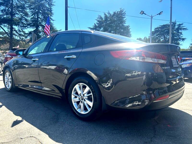 Used 2018 Kia Optima LX image 5