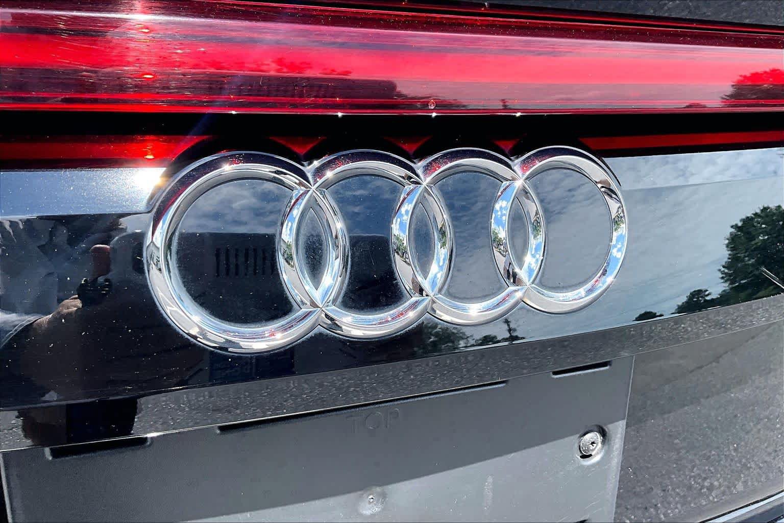 Used 2019 Audi Q8 Prestige AWD/4WD image 31