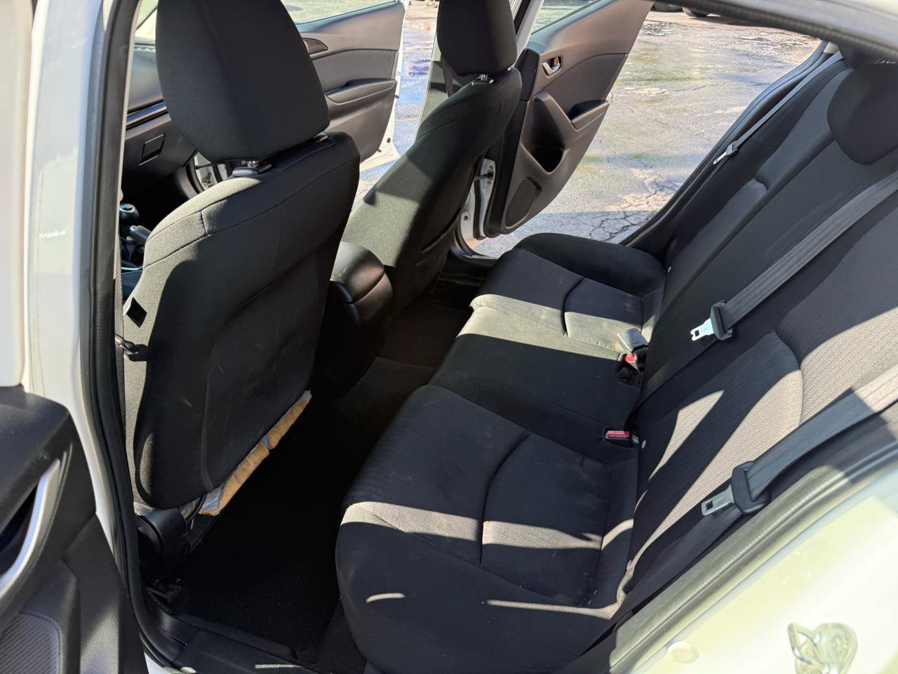 Used 2015 MAZDA MAZDA3 i Sport FWD image 26