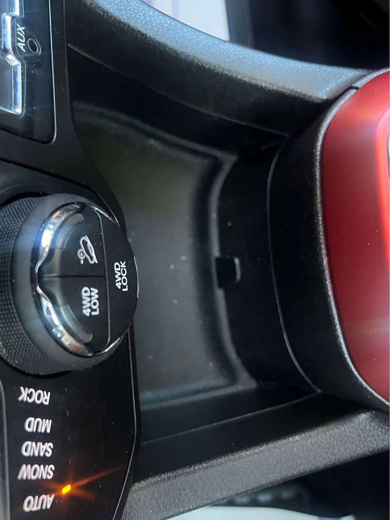 Used 2020 Jeep Renegade Trailhawk w/ Cold Weather Group AWD/4WD image 35