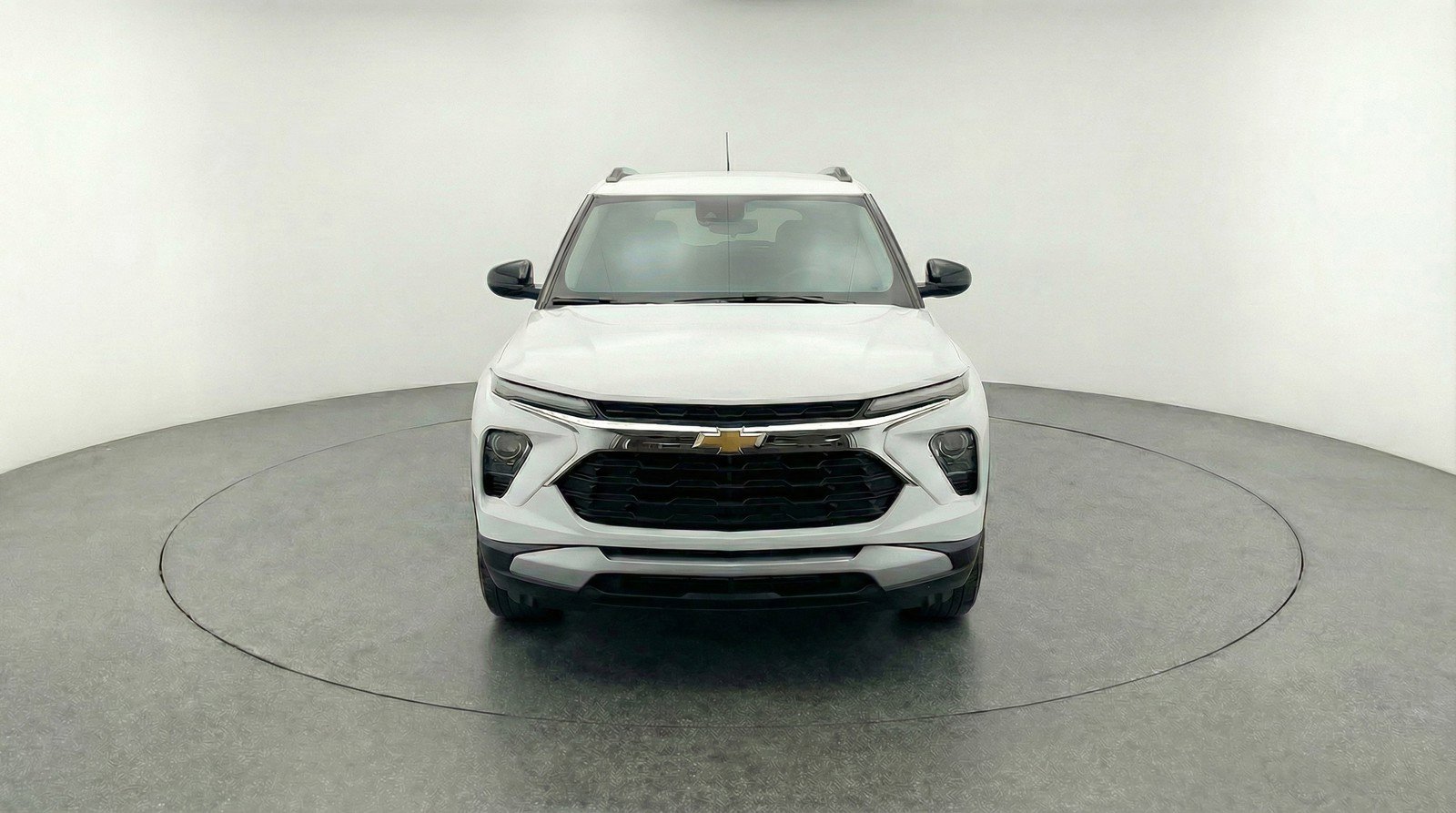 Used 2025 Chevrolet TrailBlazer LT FWD image 2