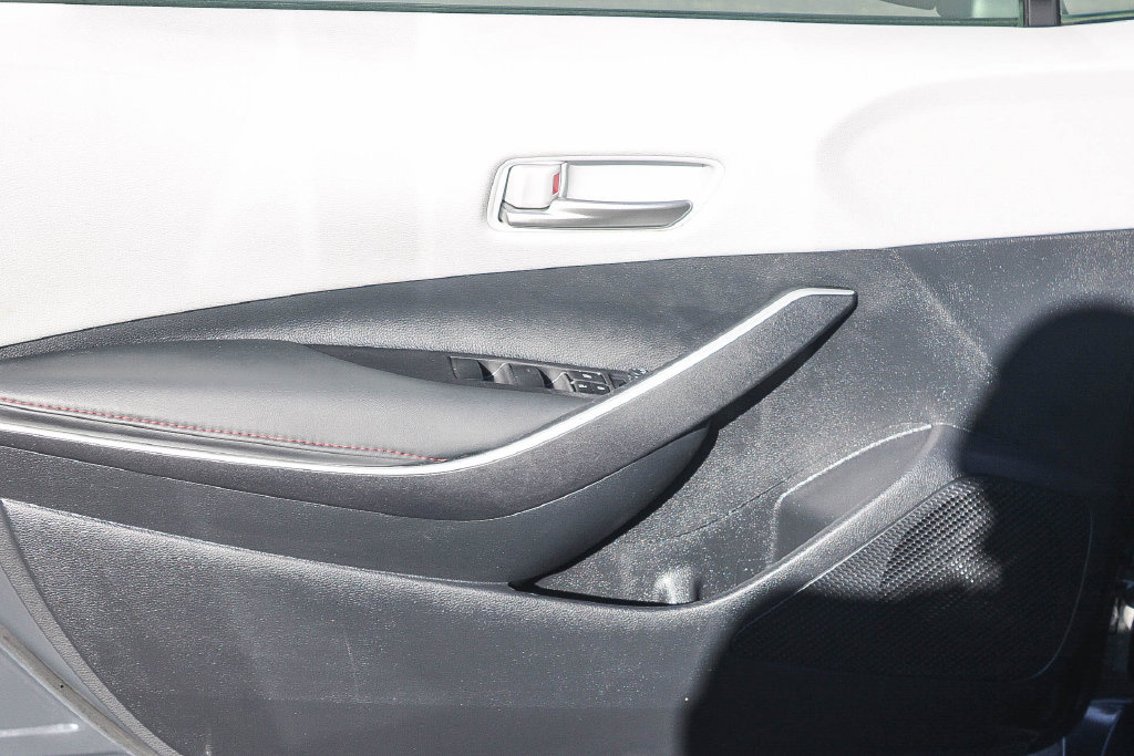 Used 2025 Toyota Corolla SE FWD image 53