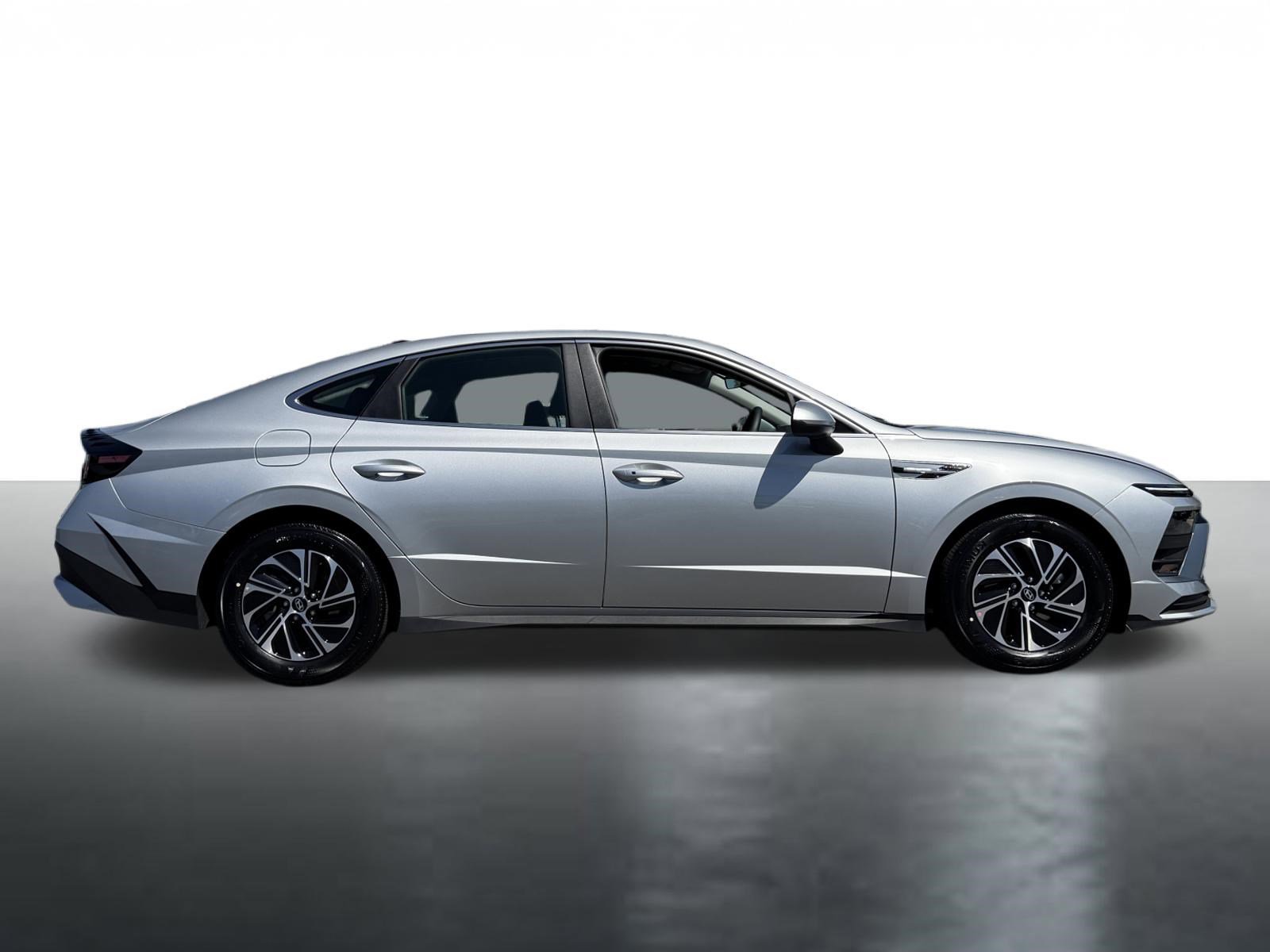 Used 2026 Hyundai Sonata Blue image 9