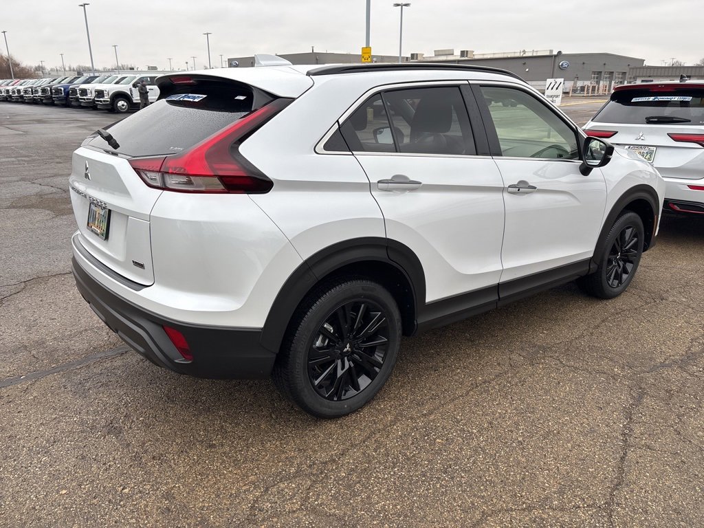 Used 2024 Mitsubishi Eclipse Cross Black Edition image 4