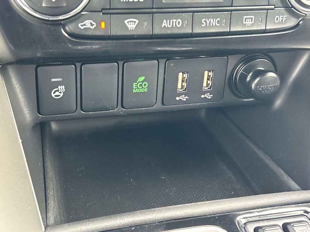 Used 2025 Mitsubishi Eclipse Cross SEL image 38