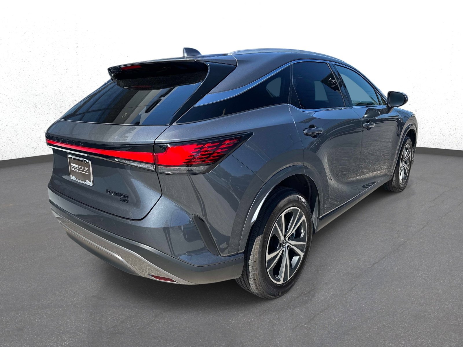 Used 2025 Lexus RX 350h w/ Accessory Package (Z1) AWD/4WD image 3