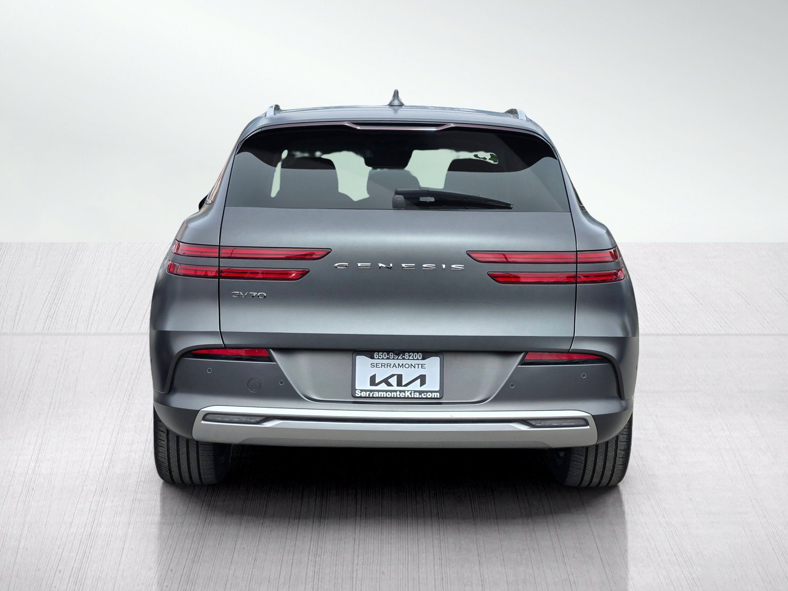Used 2023 Genesis Electrified GV70 AWD/4WD image 5