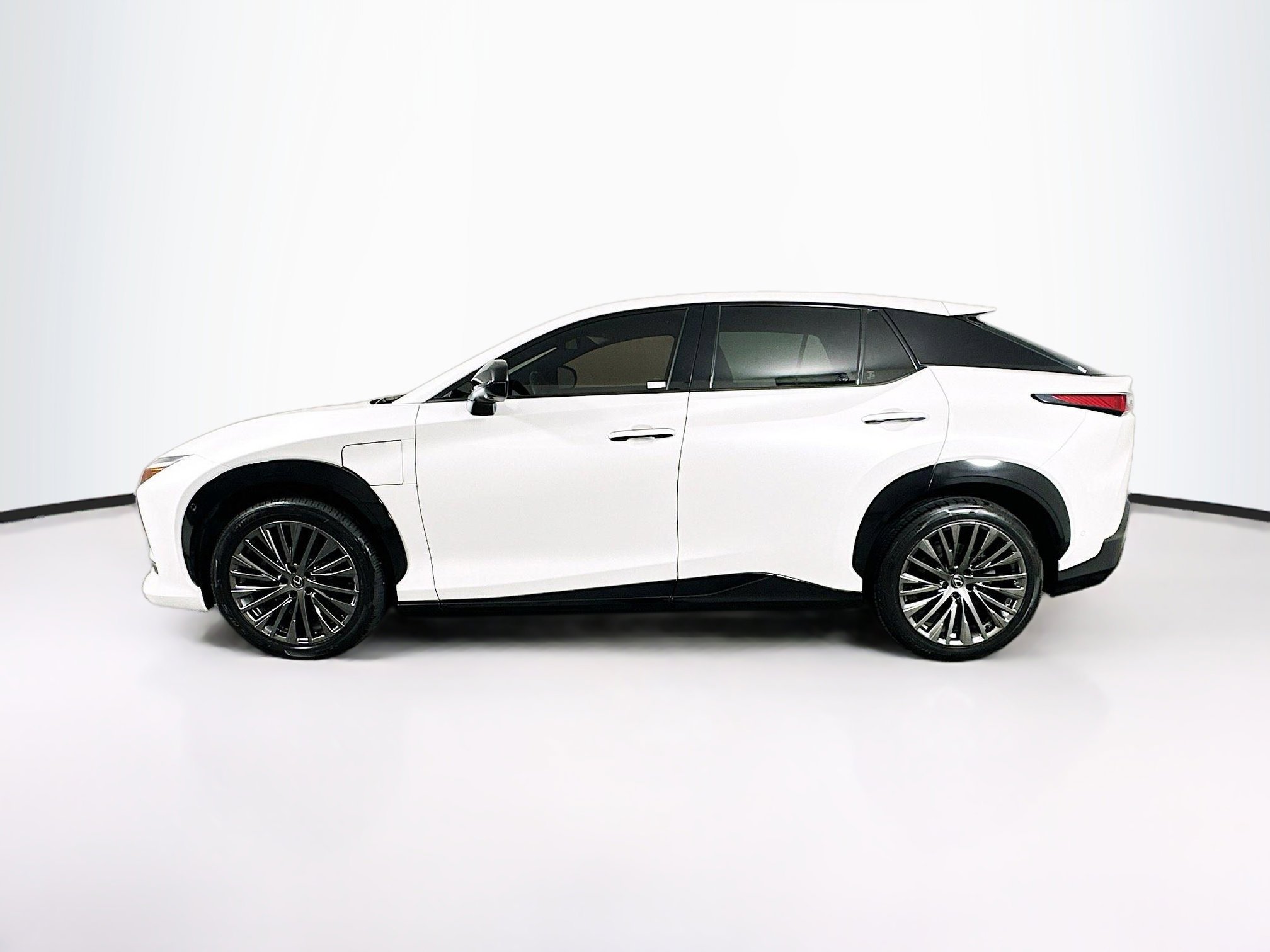 Used 2023 Lexus RZ 450e Premium w/ Accessory Package (2T) AWD/4WD image 4