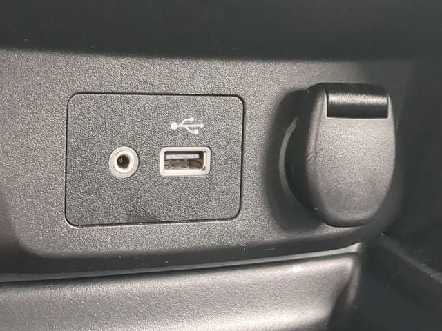 Used 2018 Nissan Rogue SV AWD/4WD image 20