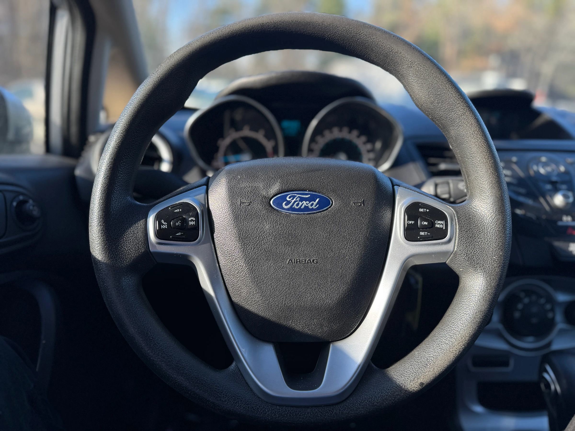 Used 2017 Ford Fiesta SE image 17