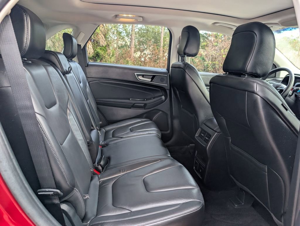 Used 2020 Ford Edge Titanium FWD image 18