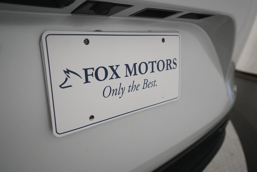 Used 2025 Toyota Sienna XLE FWD image 39