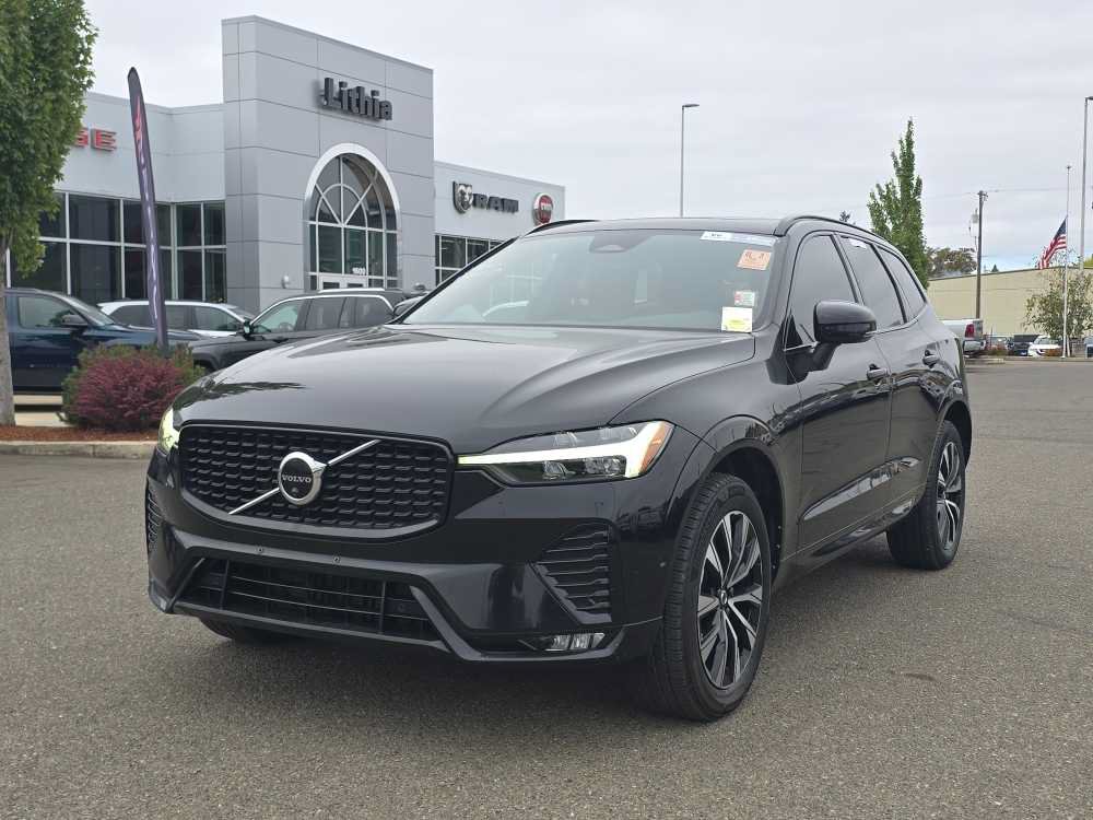 Used 2023 Volvo XC60 B5 Plus AWD/4WD video 1