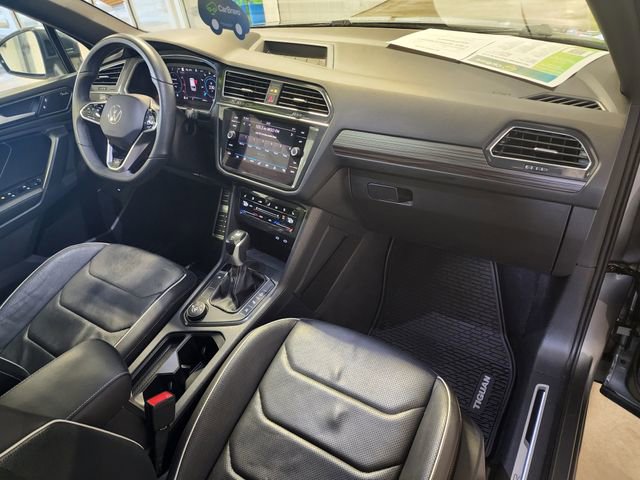 Used 2022 Volkswagen Tiguan SEL R-Line image 19