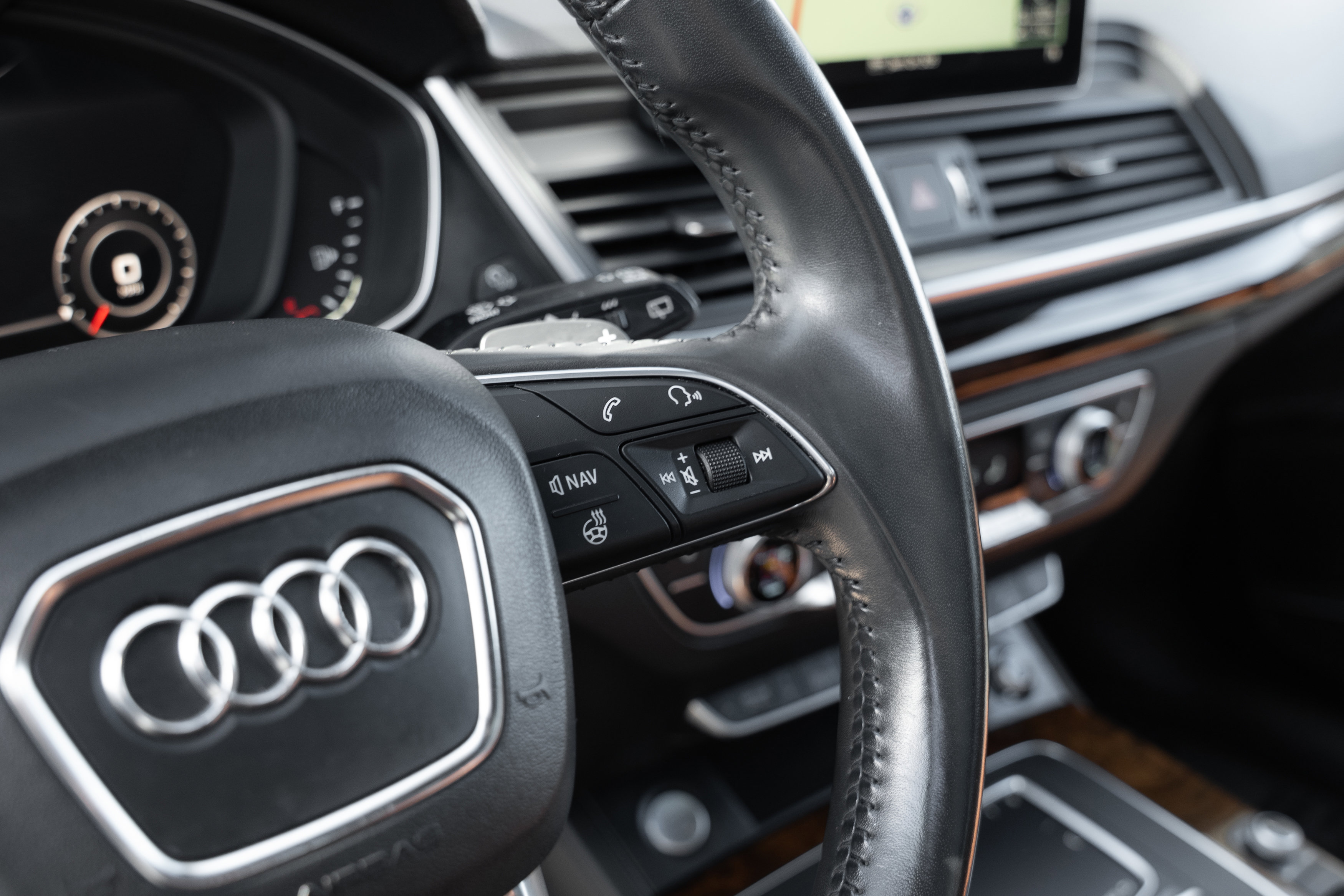 Used 2018 Audi Q5 2.0T Premium Plus w/ Premium Plus Package image 12