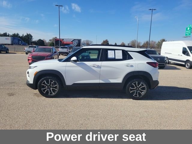 Used 2023 Chevrolet TrailBlazer ACTIV w/ Convenience Package image 3