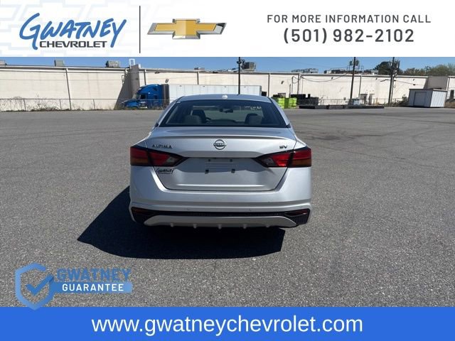 Used 2024 Nissan Altima 2.5 SV FWD image 6