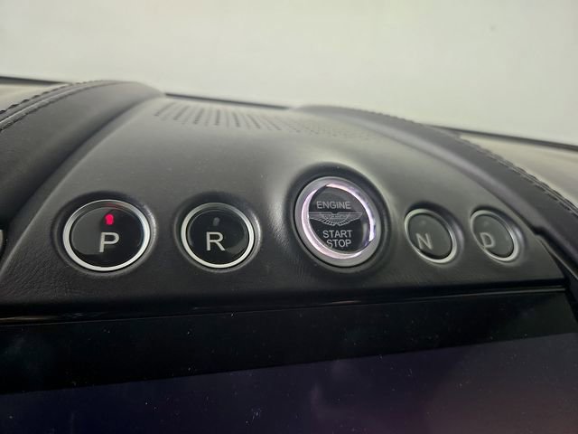 Used 2022 Aston Martin DBX AWD/4WD image 16