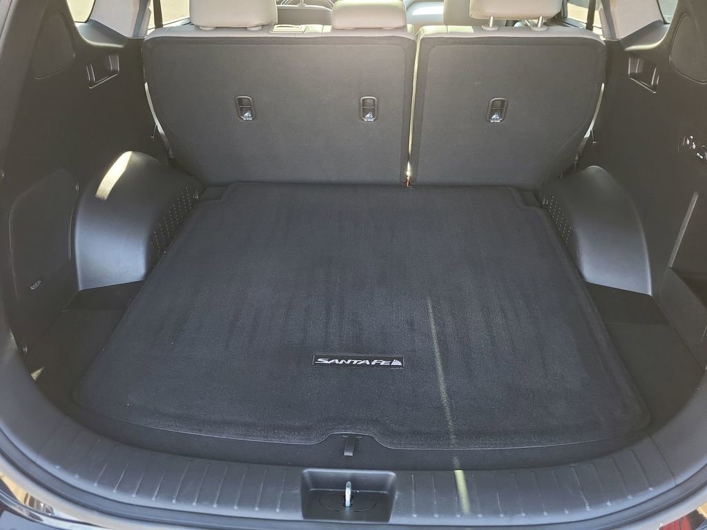 Used 2020 Hyundai Santa Fe SEL w/ Cargo Package image 26