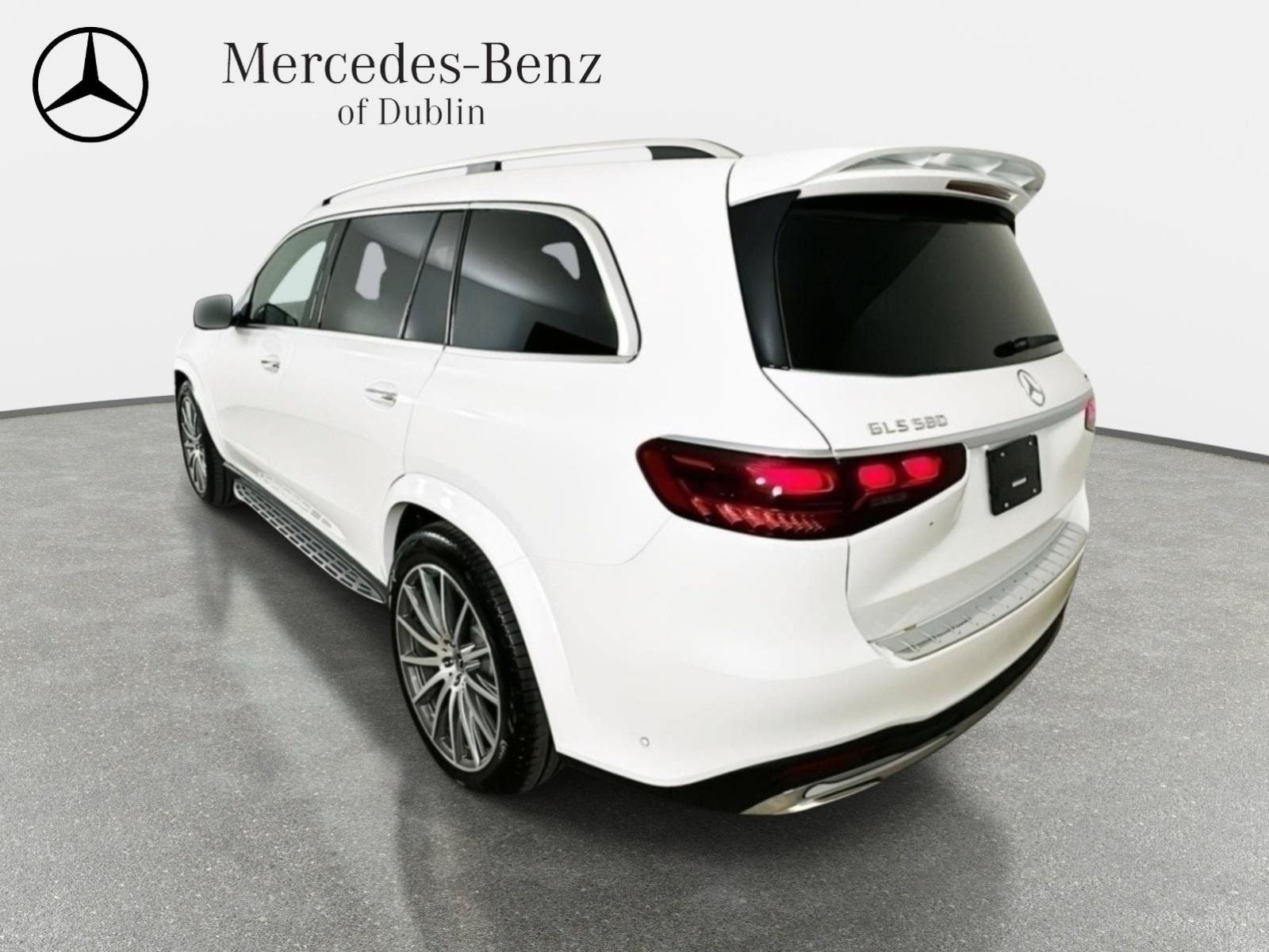 Used 2026 Mercedes-Benz GLS 580 4MATIC image 5
